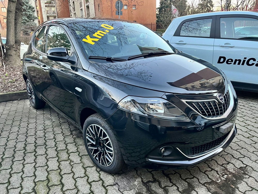 Lancia Ypsilon nuova a Milano