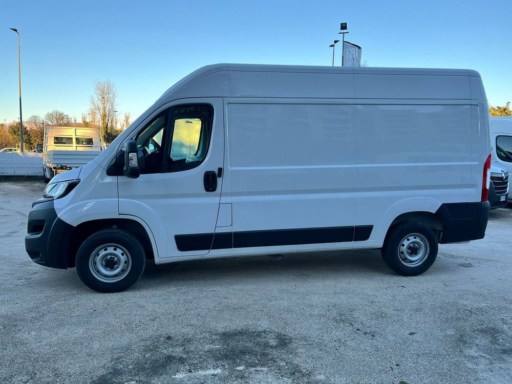 Fiat Ducato Furgone Vetrato nuova a Milano (4)