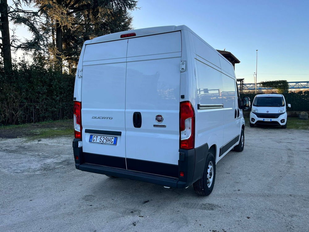 Fiat Ducato Furgone Vetrato nuova a Milano (8)