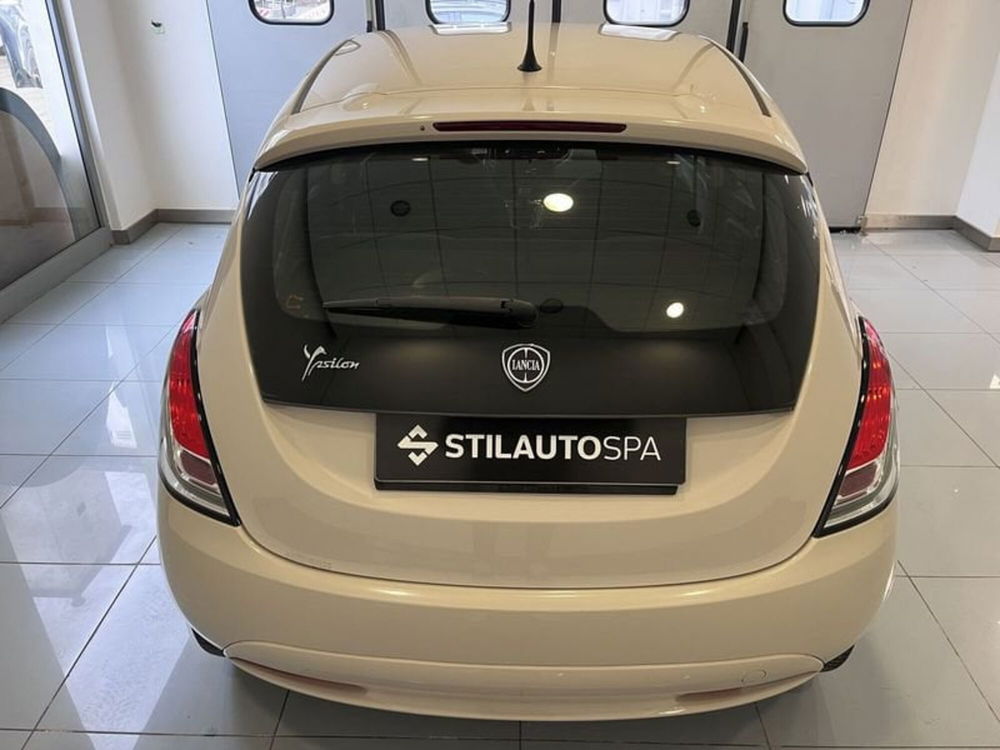 Lancia Ypsilon usata a Prato (5)