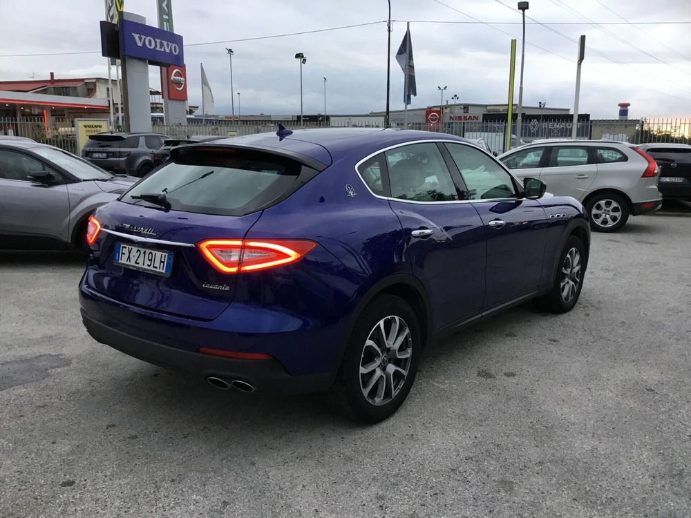 Maserati Levante usata a Napoli (3)