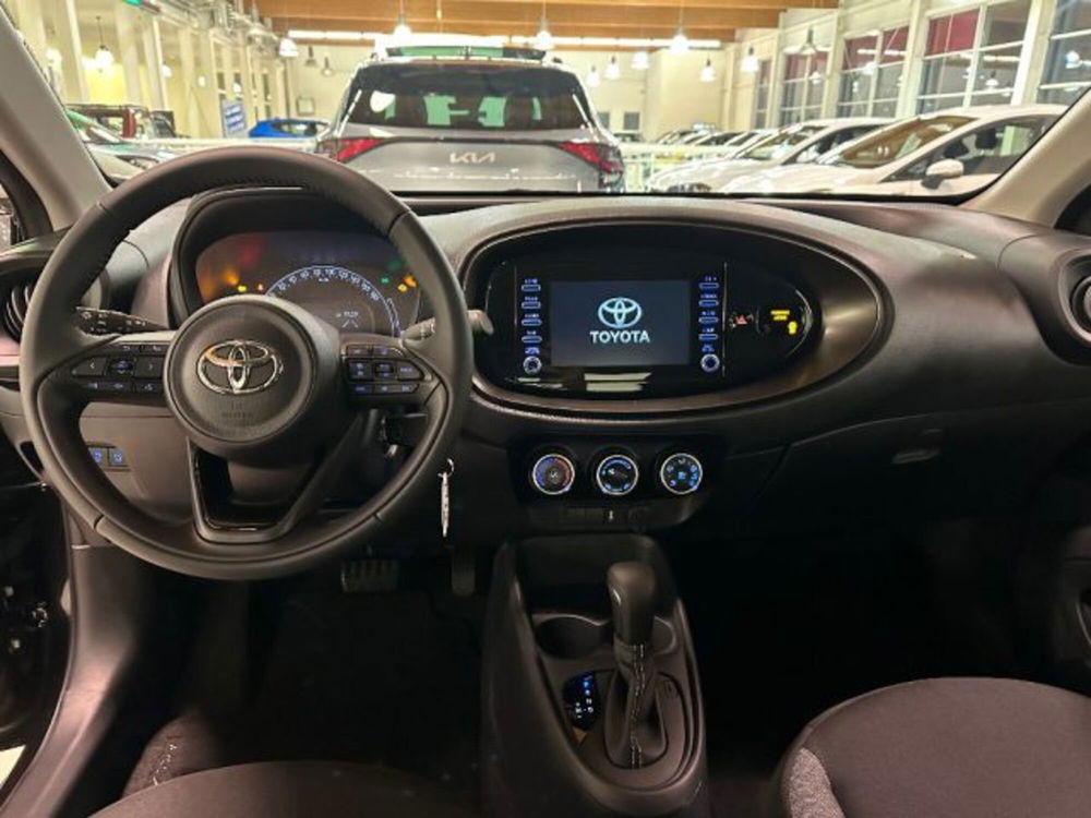 Toyota Aygo X nuova a Vicenza (8)