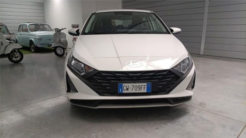 Hyundai i20 1.2 mpi Connectline mt nuova a Bari