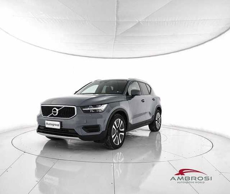 Volvo XC40 D3 Momentum  del 2019 usata a Corciano