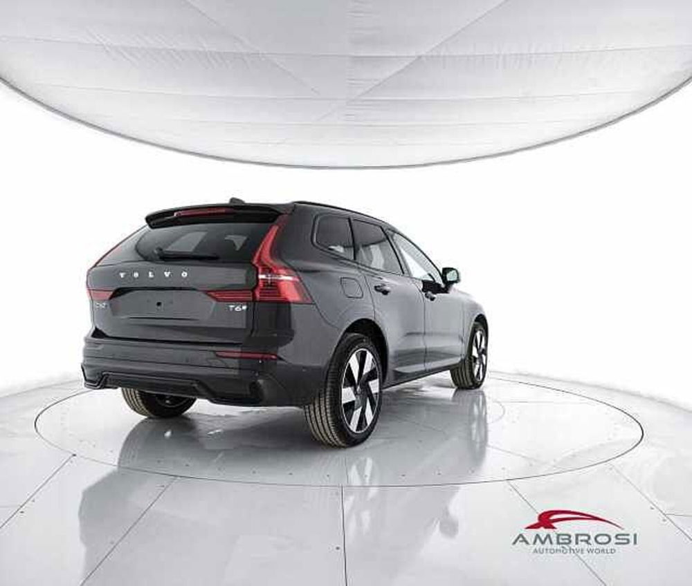 Volvo XC60 nuova a Viterbo (3)