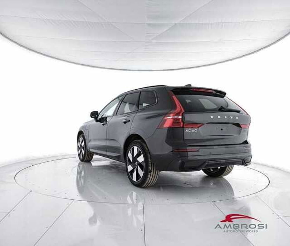 Volvo XC60 nuova a Viterbo (4)