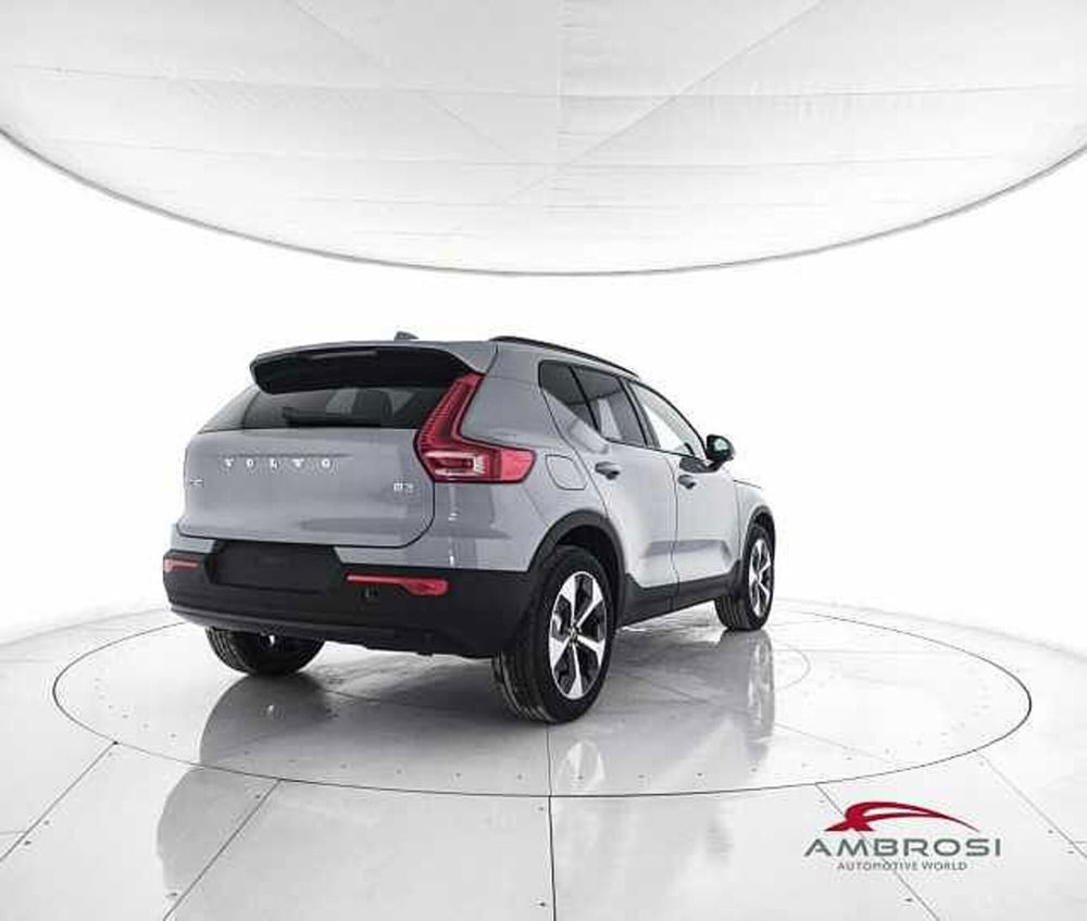 Volvo XC40 nuova a Viterbo (3)