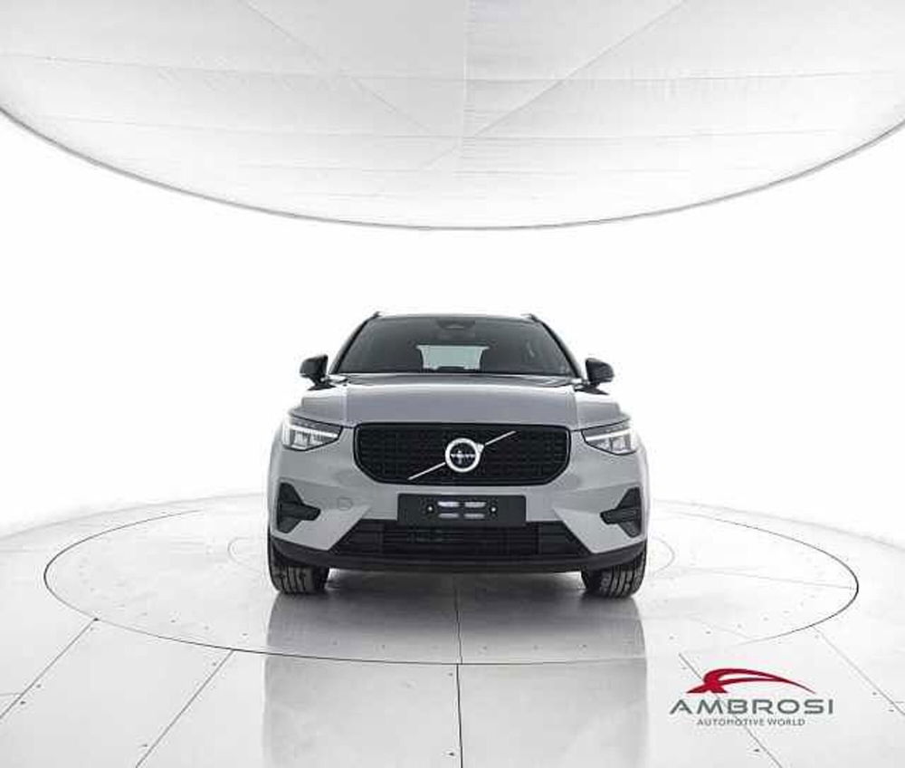 Volvo XC40 nuova a Viterbo (5)