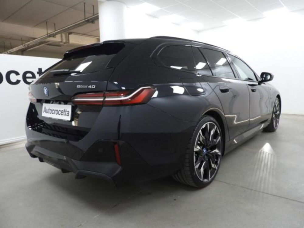 BMW i5 Touring usata a Torino (6)