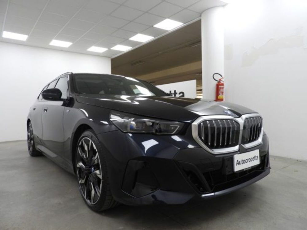 BMW i5 Touring usata a Torino (7)