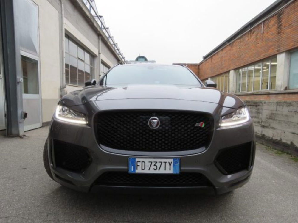 Jaguar F-Pace usata a Torino (4)