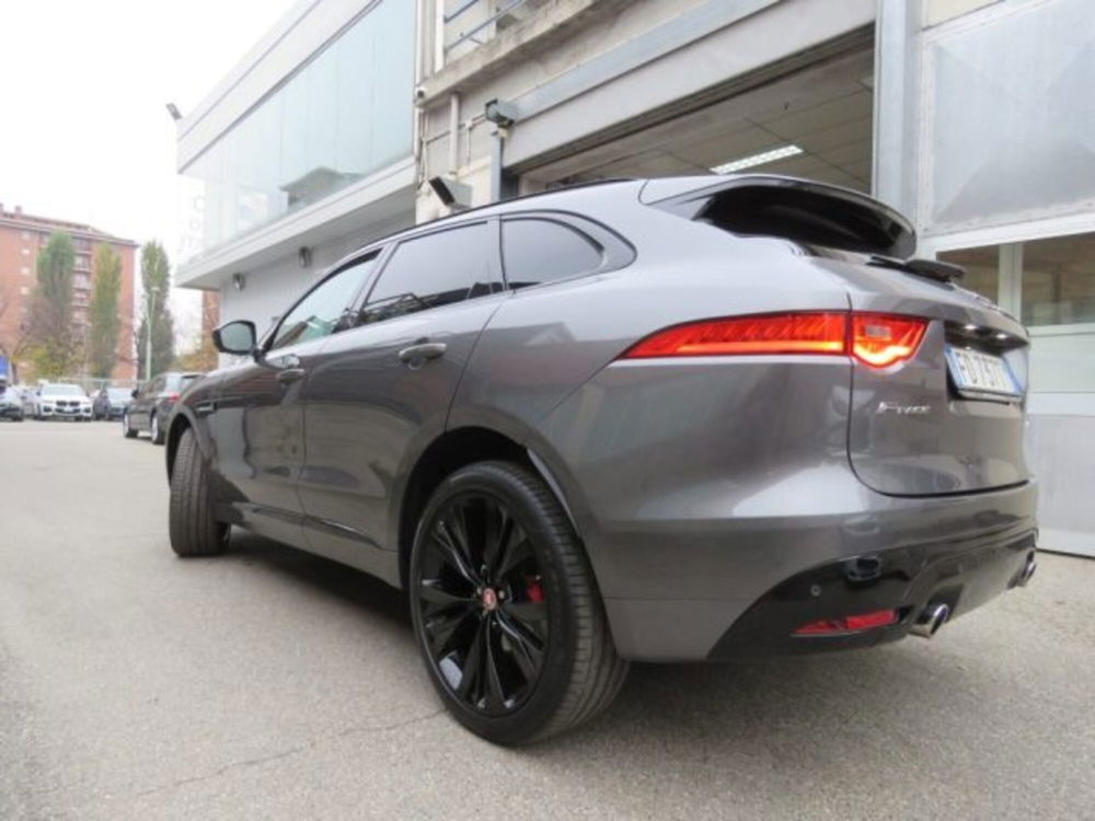 Jaguar F-Pace usata a Torino (5)