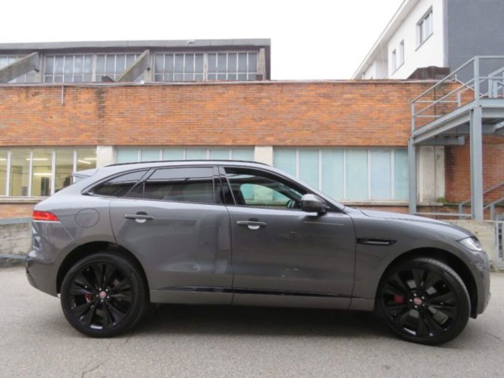 Jaguar F-Pace usata a Torino (7)