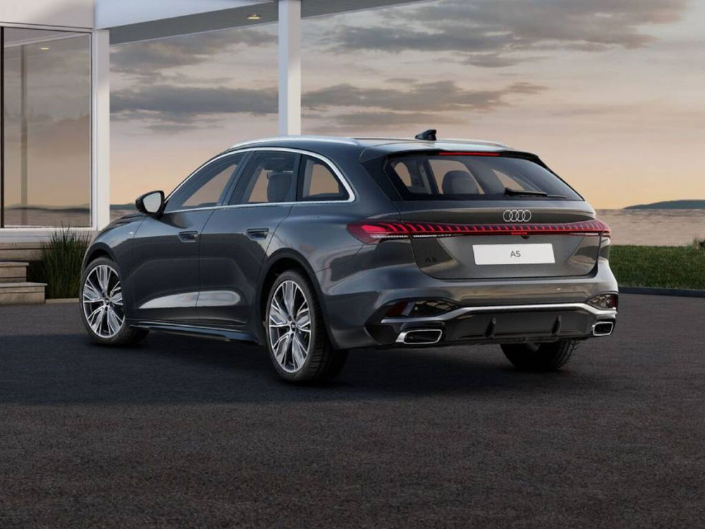 Audi A4 Avant nuova a Novara (3)