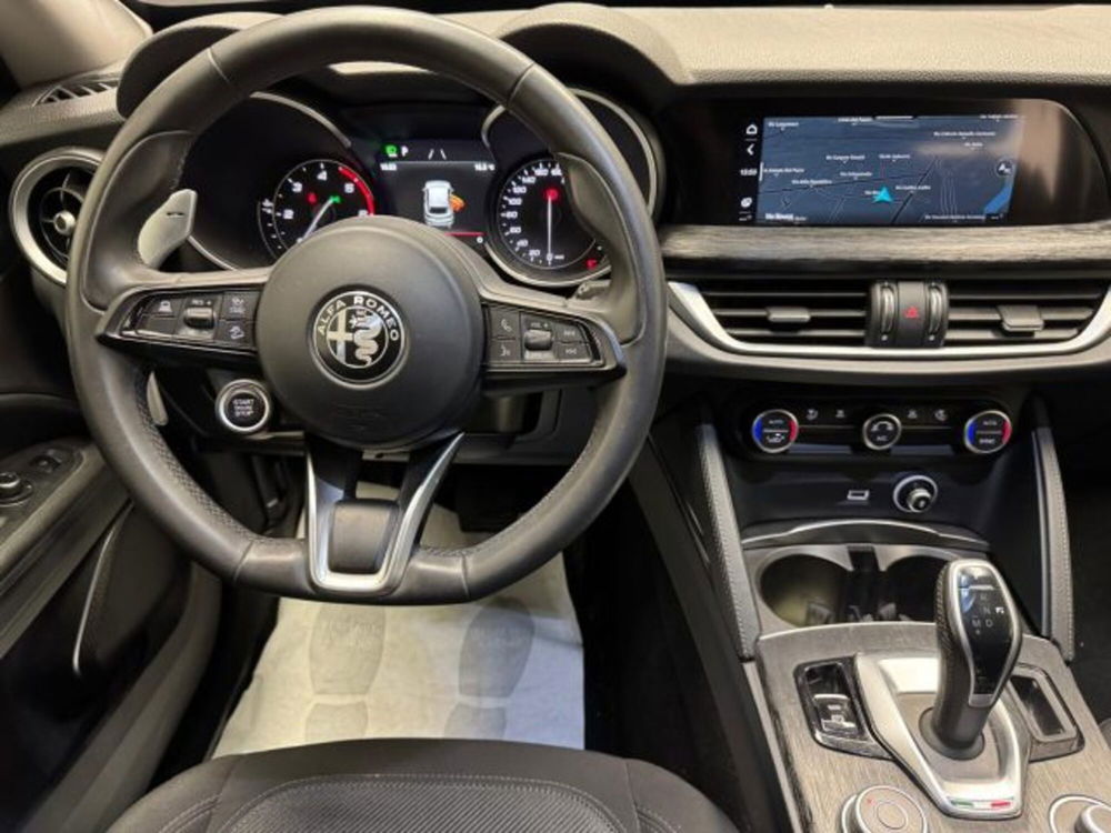 Alfa Romeo Stelvio usata a Biella (19)