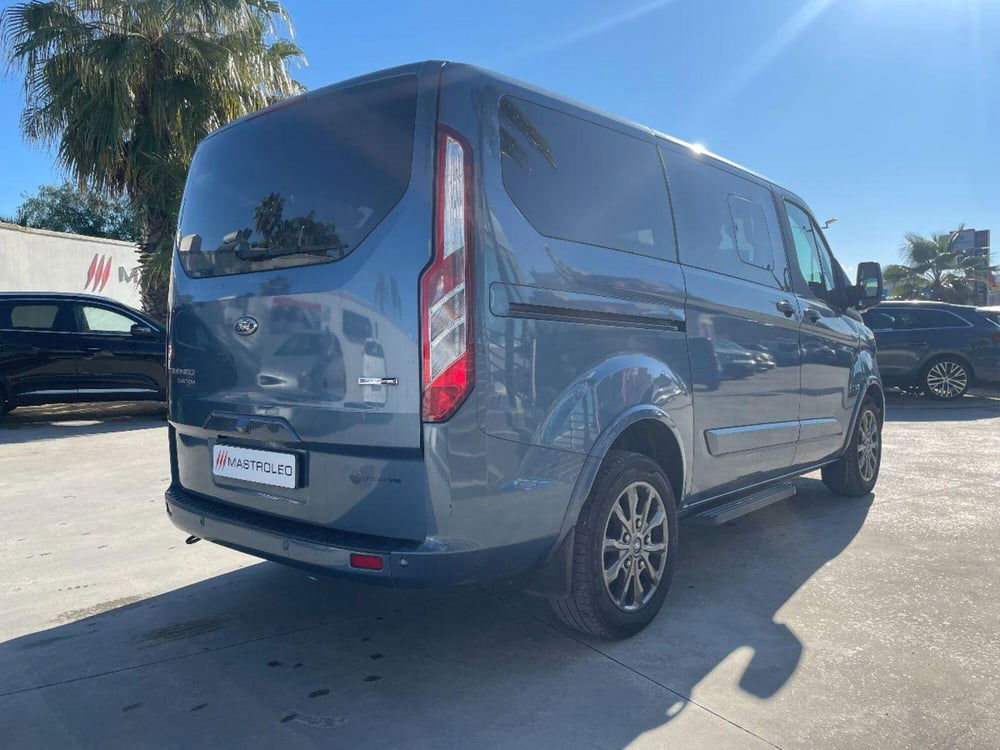 Ford Tourneo Custom usata a Lecce (11)