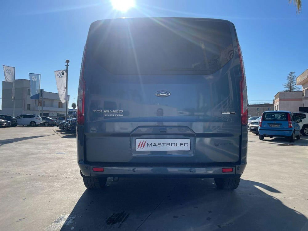 Ford Tourneo Custom usata a Lecce (13)