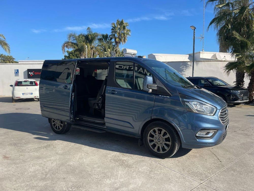 Ford Tourneo Custom usata a Lecce (17)