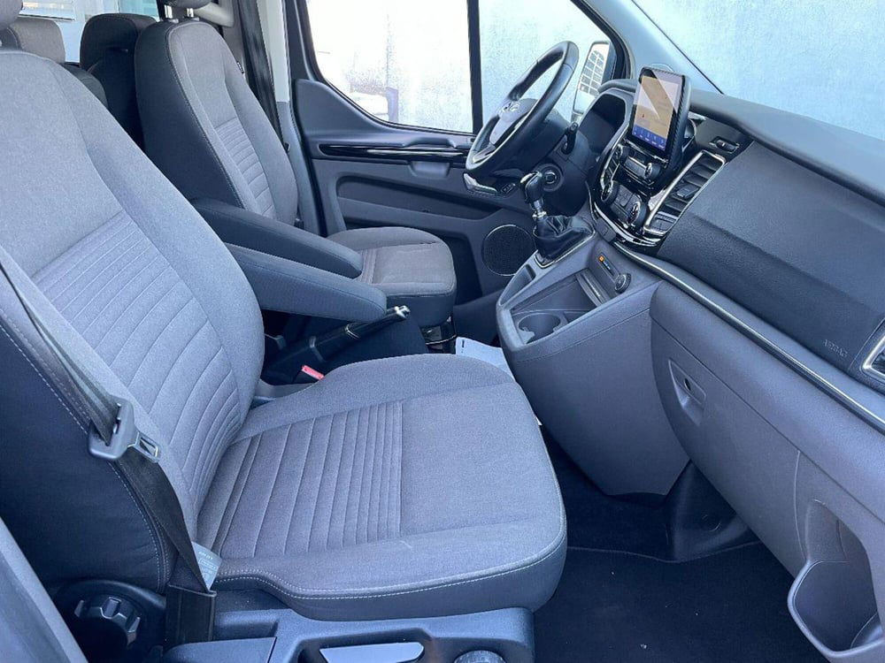 Ford Tourneo Custom usata a Lecce (19)