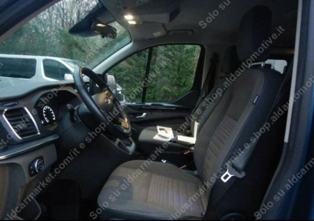 Ford Tourneo Custom usata a Lecce (4)