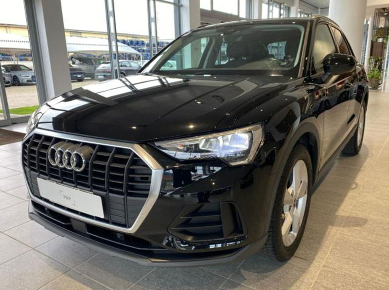 Audi Q3 35 TDI quattro S tronic Business  del 2021 usata a Livorno