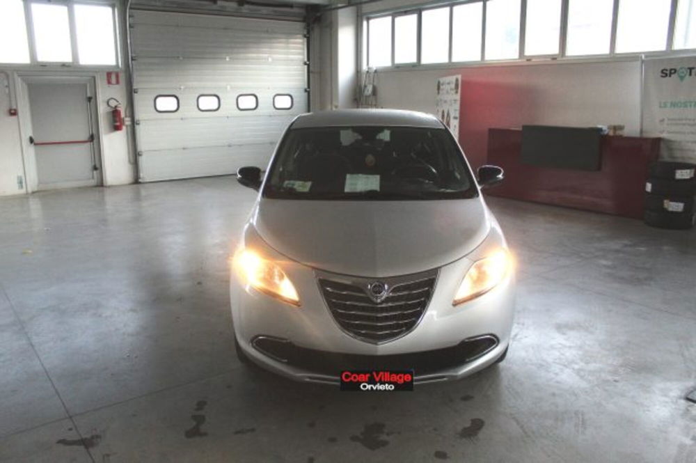 Lancia Ypsilon usata a Terni (2)