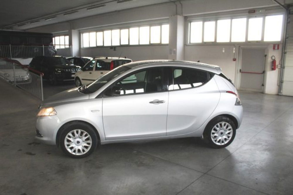 Lancia Ypsilon usata a Terni (3)