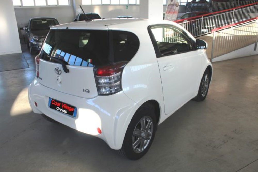 Toyota iQ usata a Terni (4)