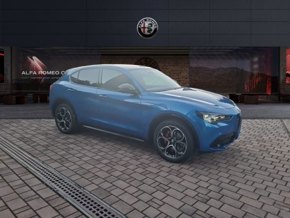 Alfa Romeo Stelvio nuova a Monza e Brianza (3)