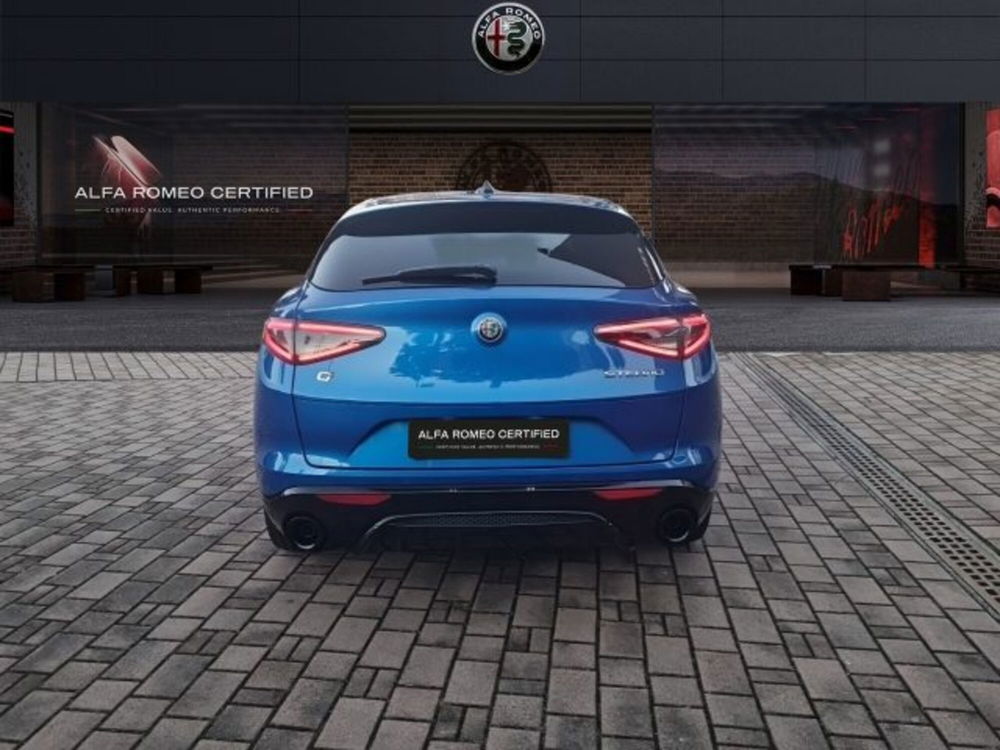 Alfa Romeo Stelvio nuova a Monza e Brianza (5)