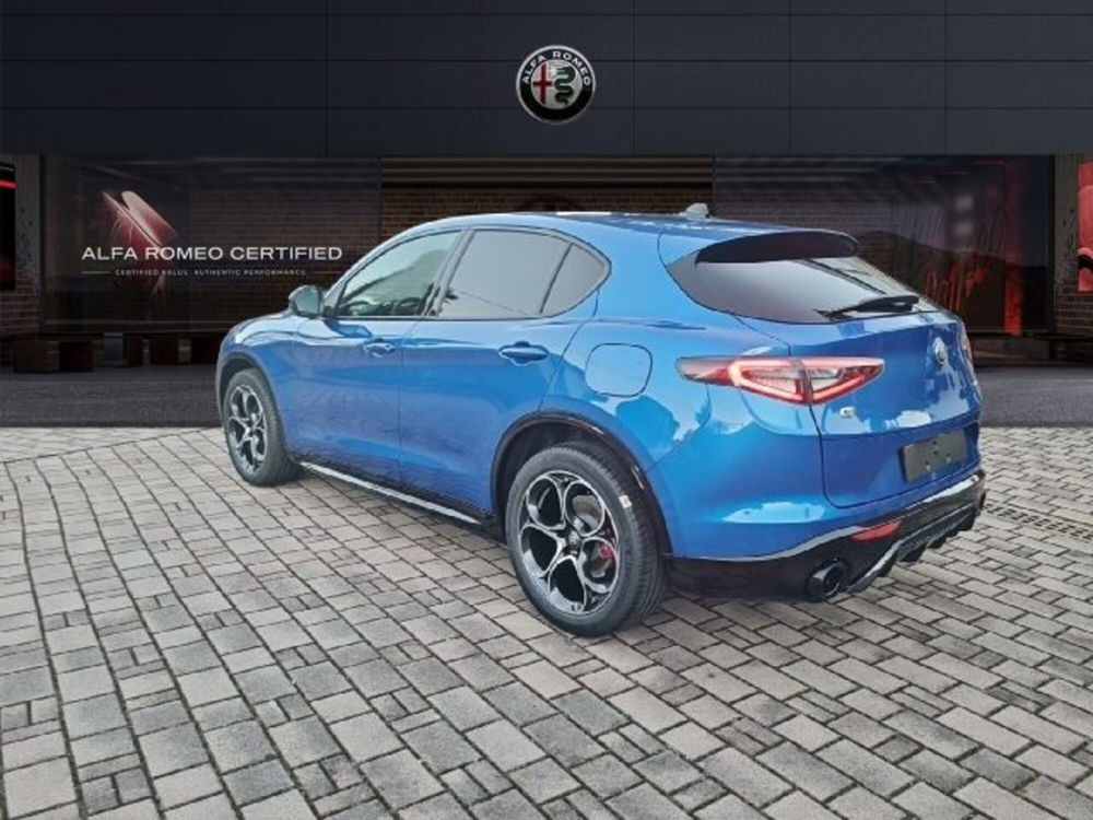 Alfa Romeo Stelvio nuova a Monza e Brianza (7)