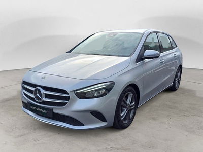 Mercedes-Benz Classe B 180 d Premium  del 2020 usata a Bari