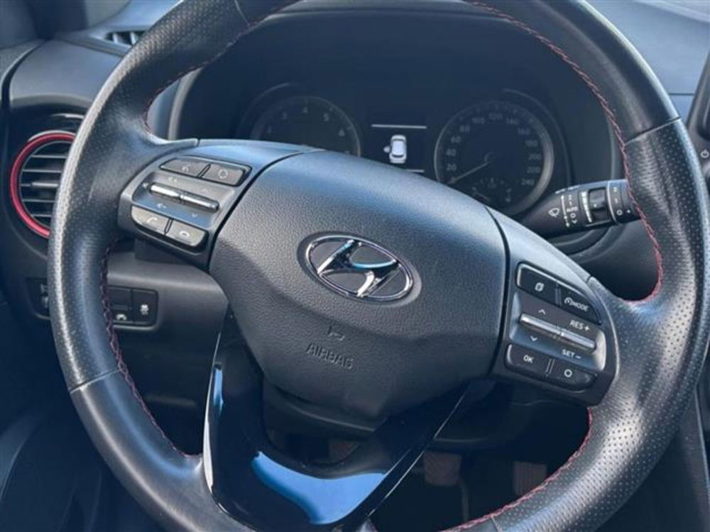 Hyundai Kona usata a Livorno (11)