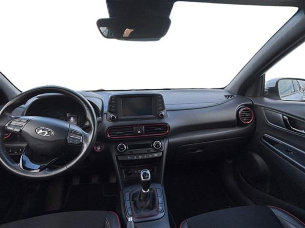 Hyundai Kona usata a Livorno (9)