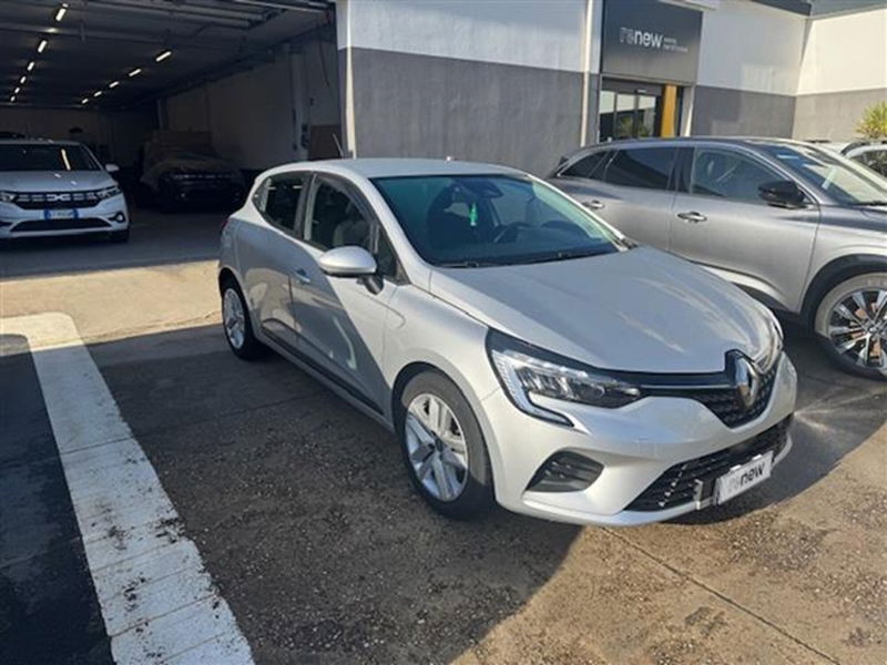 Renault Clio TCe 100 CV 5 porte Zen del 2022 usata a Oristano