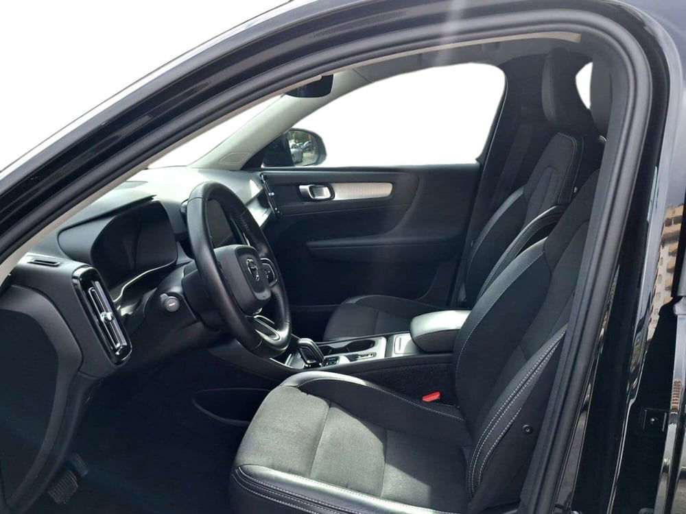 Volvo XC40 usata a Bari (6)