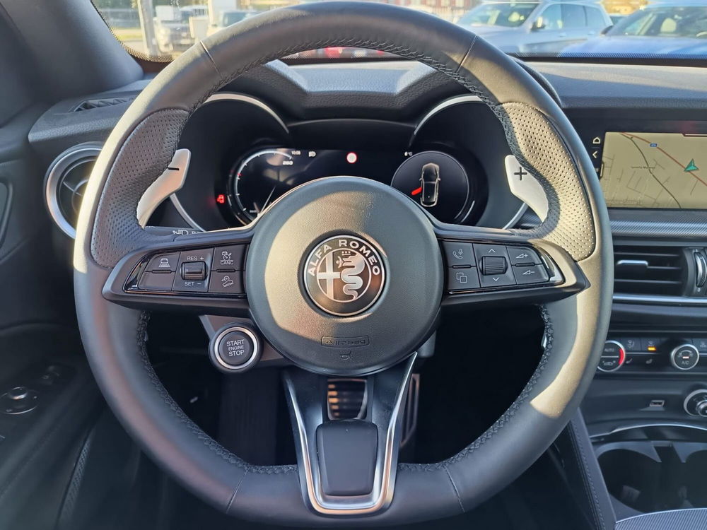 Alfa Romeo Stelvio usata a Alessandria (17)