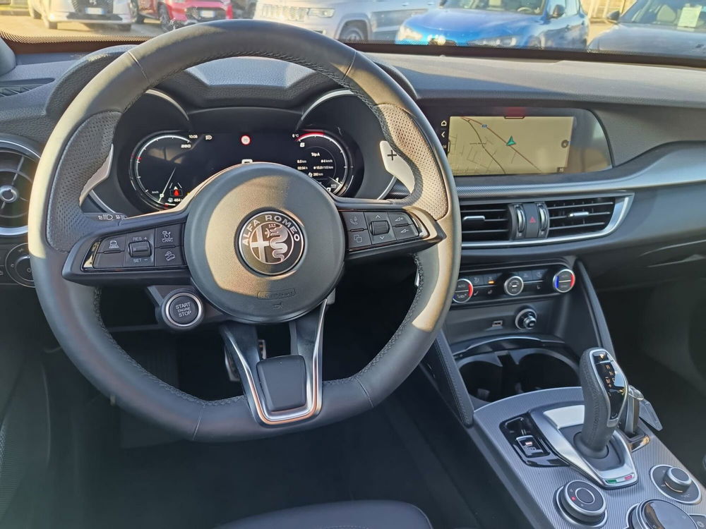 Alfa Romeo Stelvio usata a Alessandria (18)