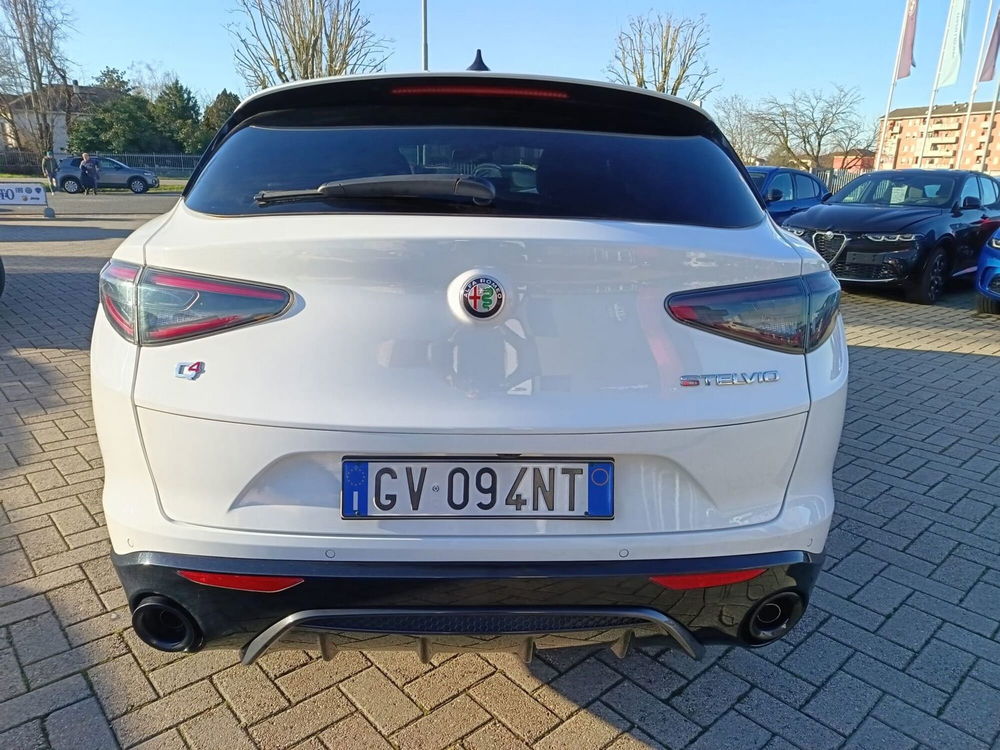 Alfa Romeo Stelvio usata a Alessandria (6)