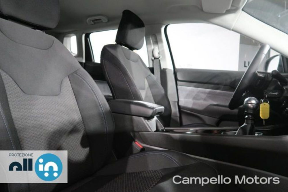 Jeep Compass nuova a Venezia (14)