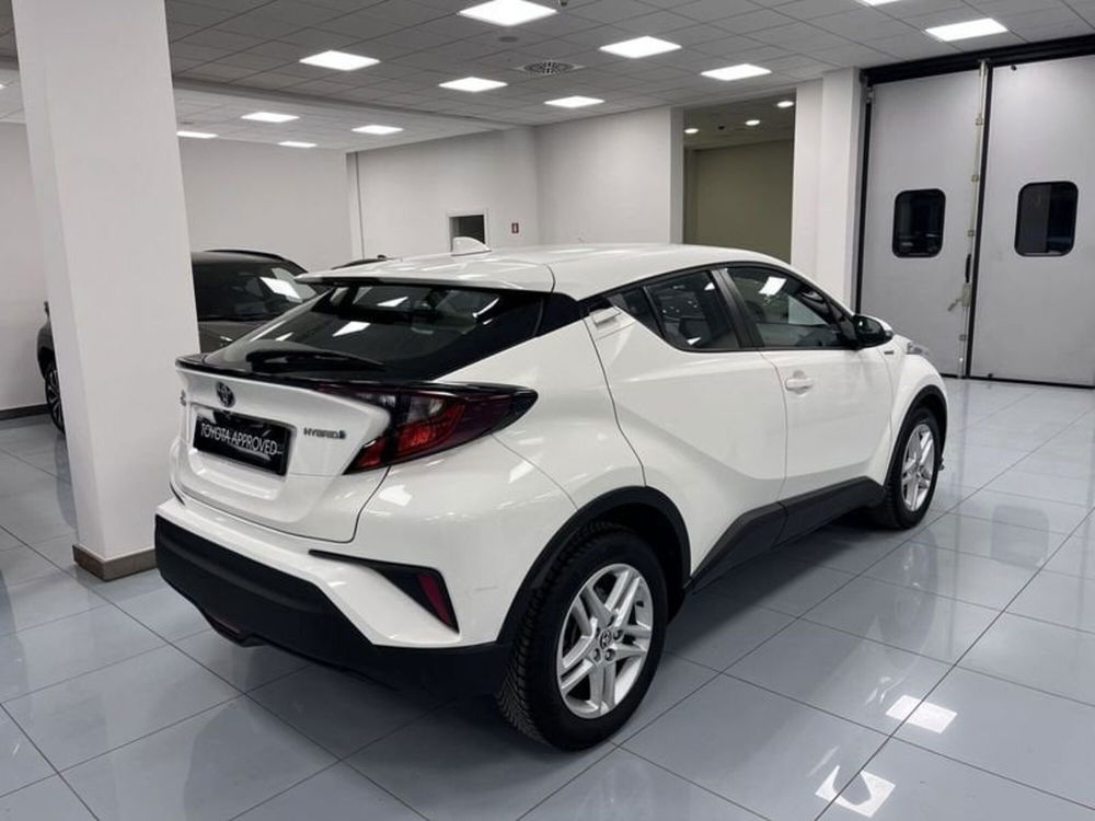 Toyota Toyota C-HR usata a Prato (7)