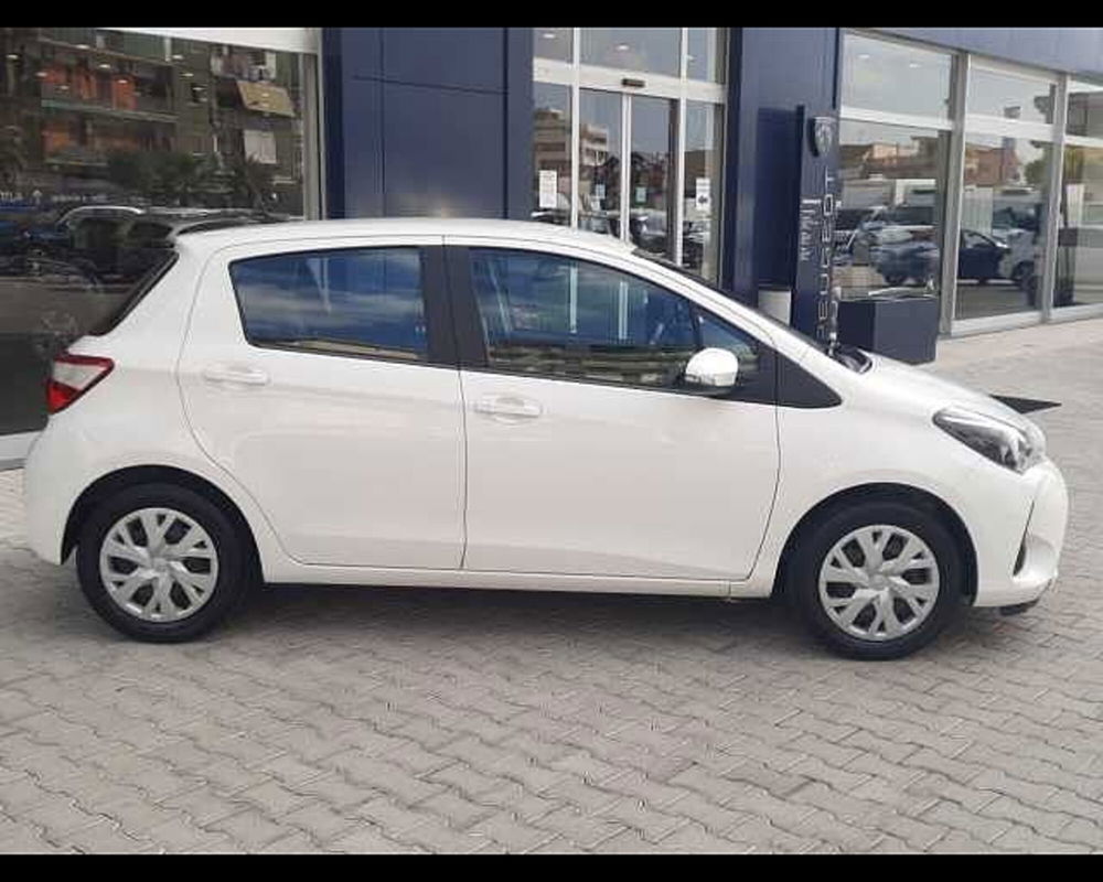 Toyota Yaris usata a Napoli (4)