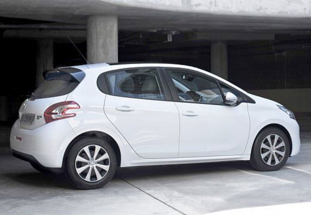 Peugeot 208 usata a Potenza (15)