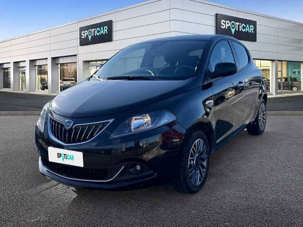 Lancia Ypsilon usata a Ravenna