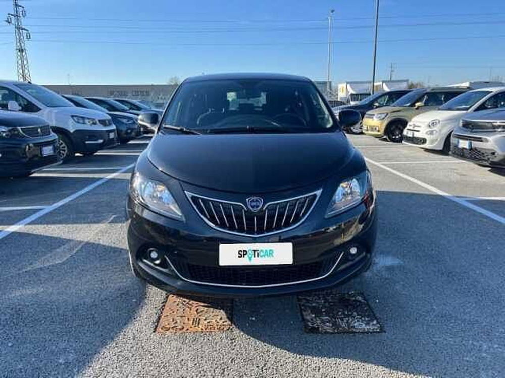 Lancia Ypsilon usata a Ravenna (2)