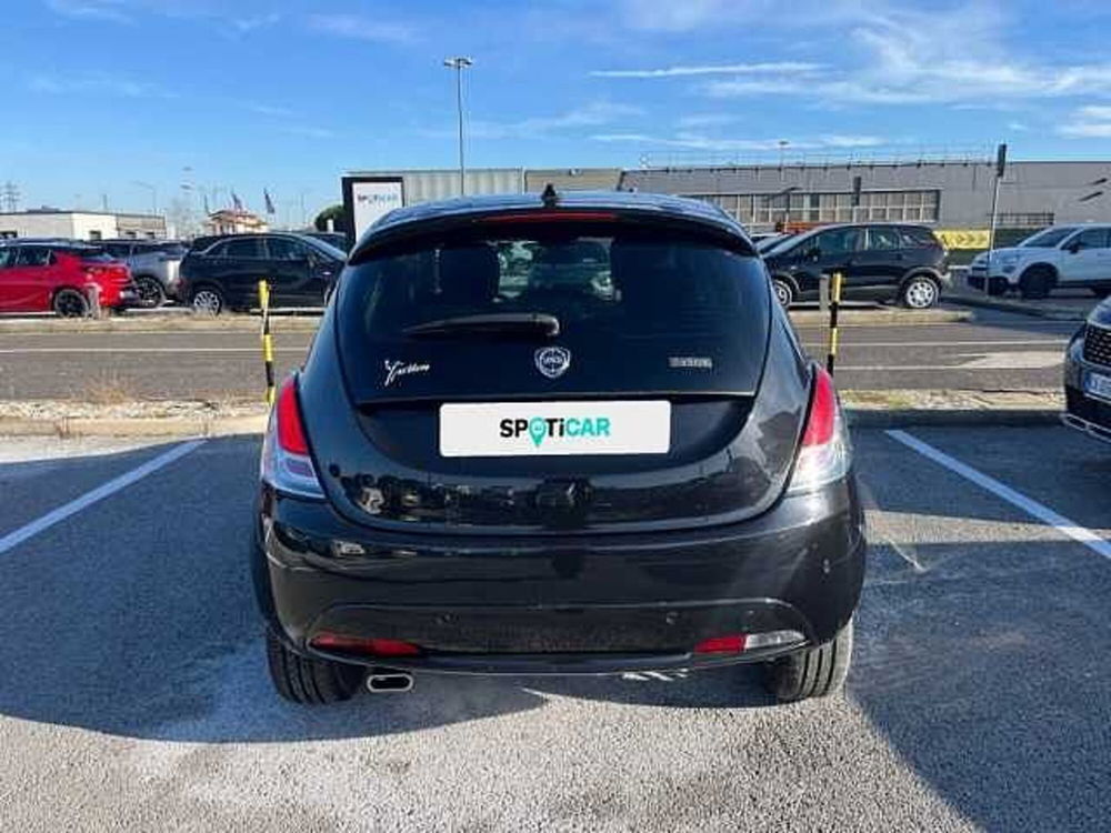 Lancia Ypsilon usata a Ravenna (5)