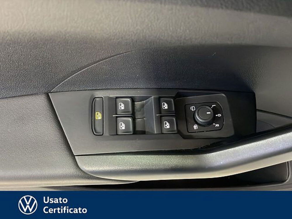 Volkswagen T-Cross usata a Vicenza (15)