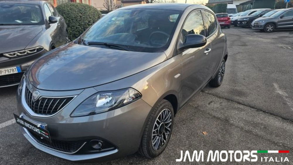 Lancia Ypsilon usata a Como