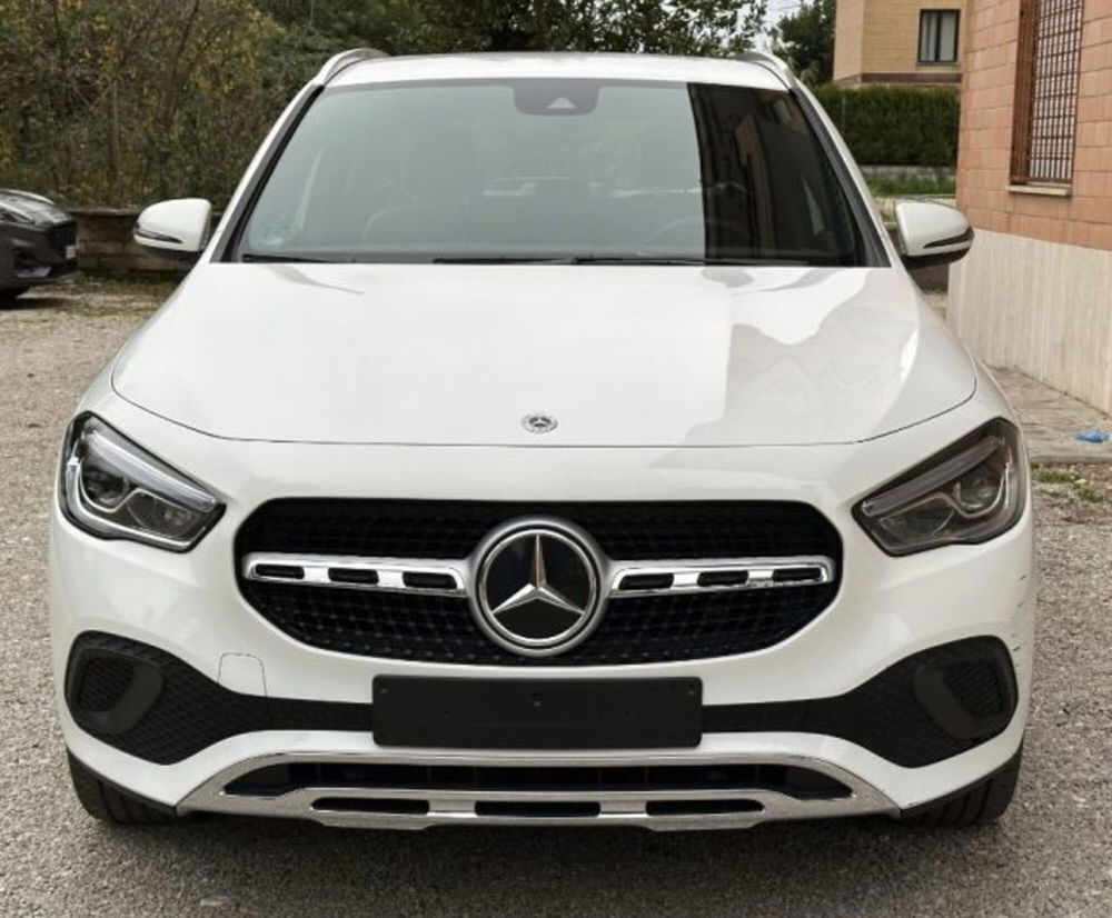 Mercedes-Benz GLA SUV usata a Roma (2)