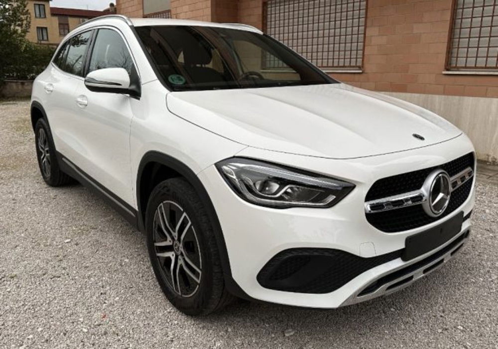 Mercedes-Benz GLA SUV usata a Roma (3)